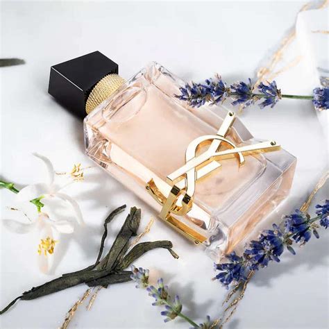 best fresh perfume for her|fresh smelling perfume for ladies.